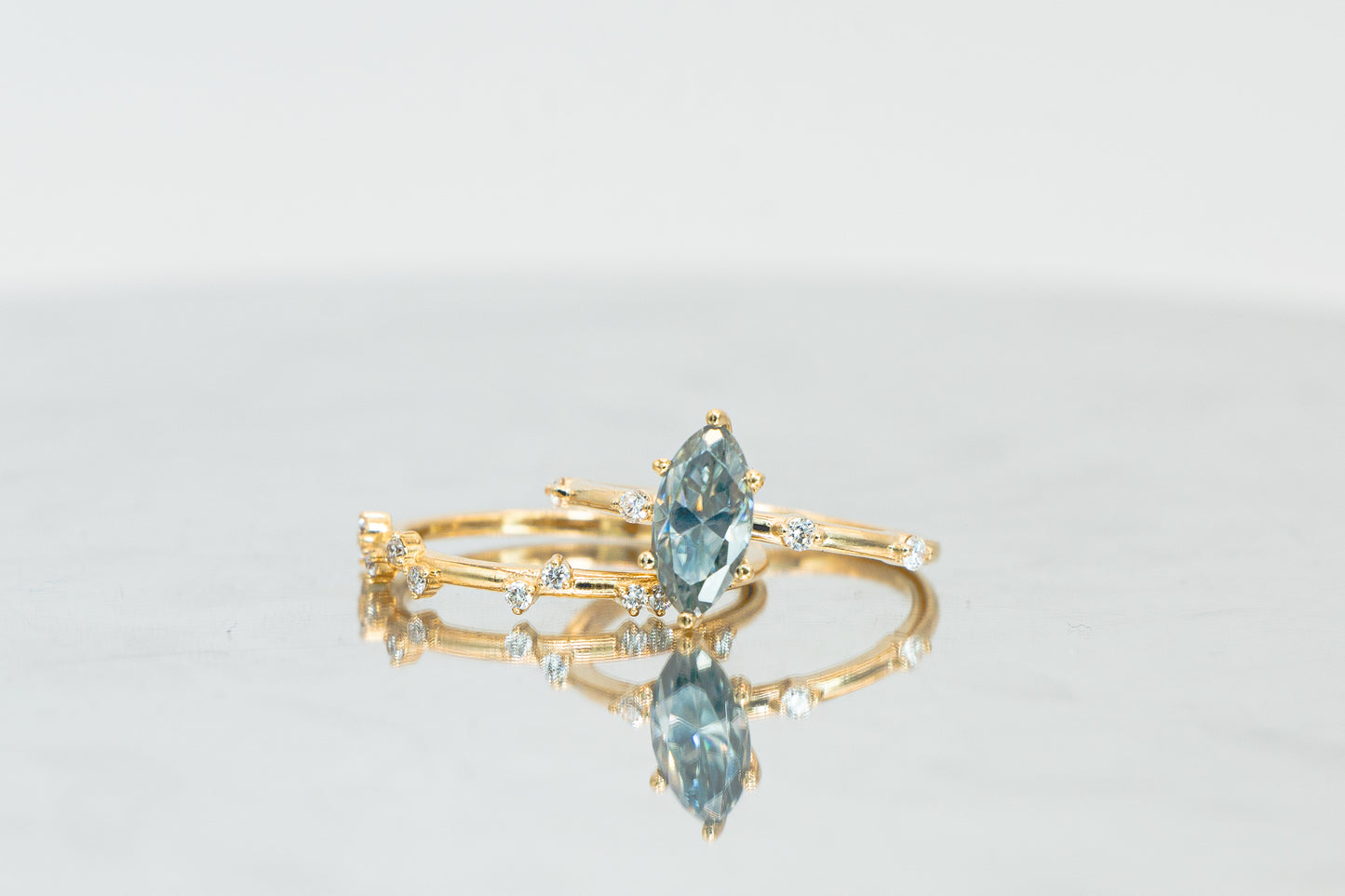 Vintage Grace Marquise Ring – Elegant Diamond Design